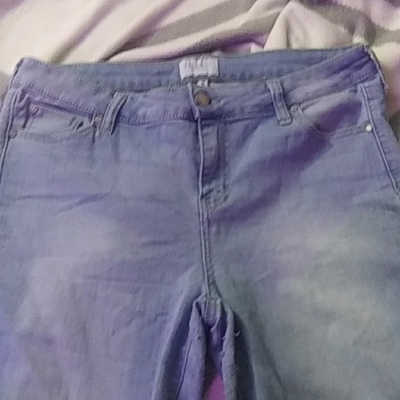 Jeans - Picture 2 of 3